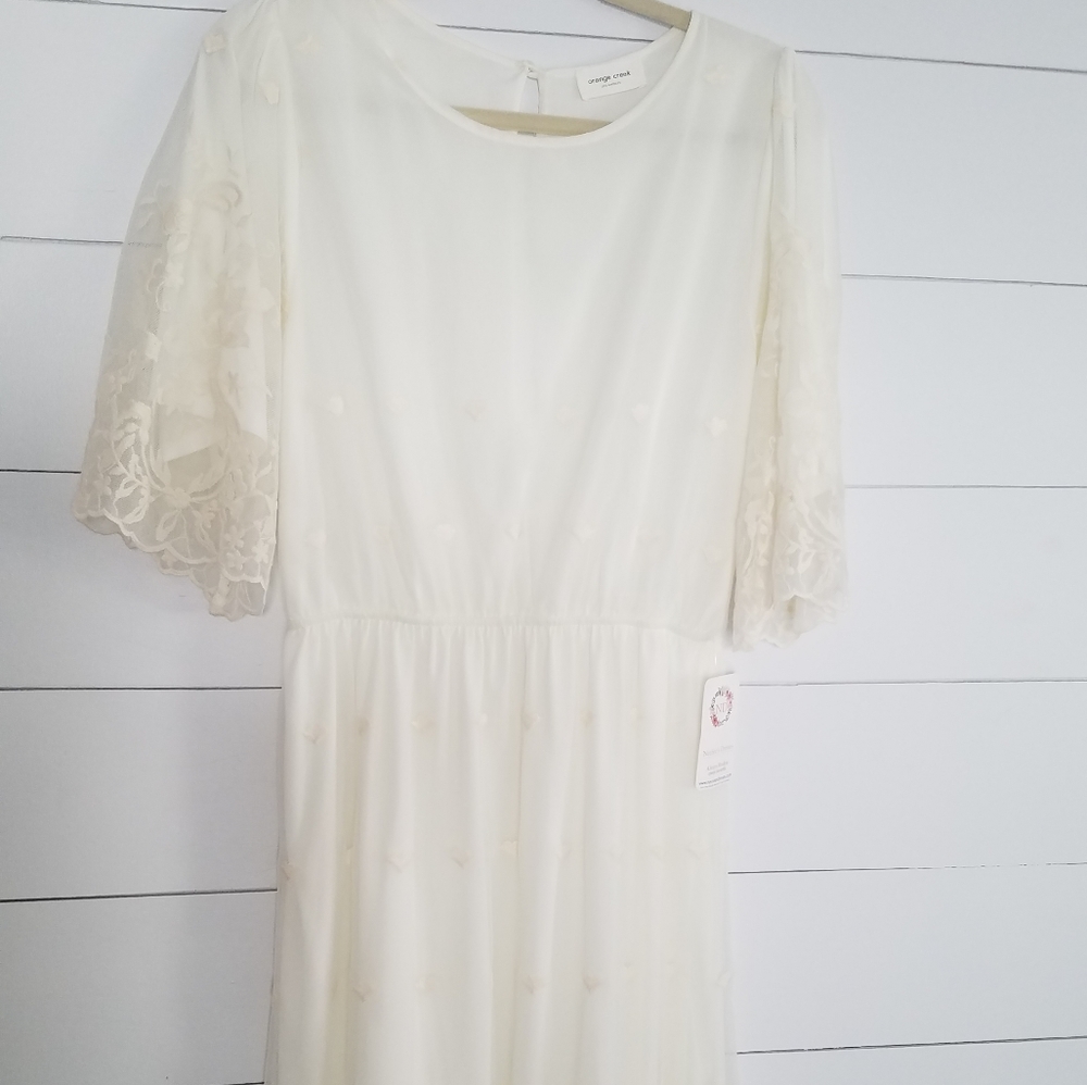 White lace dress